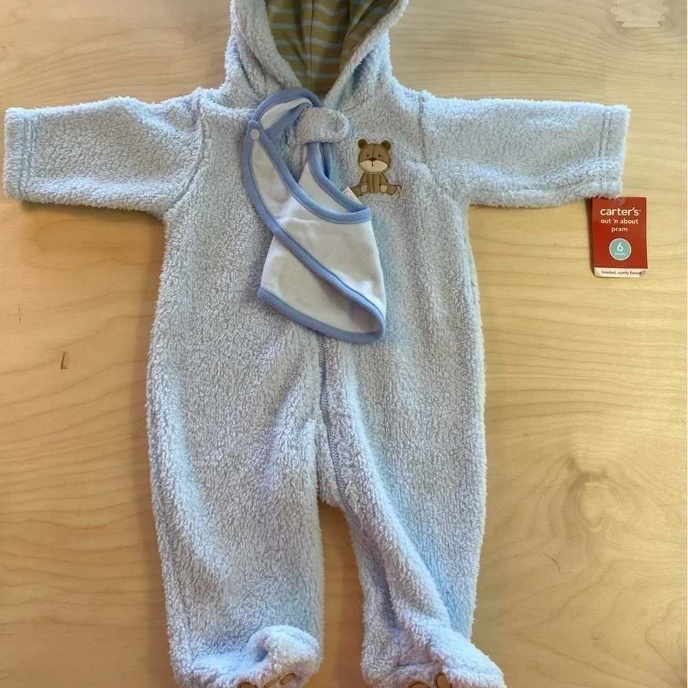 Carter’s Out ‘n About Pram size 6 months (DW)